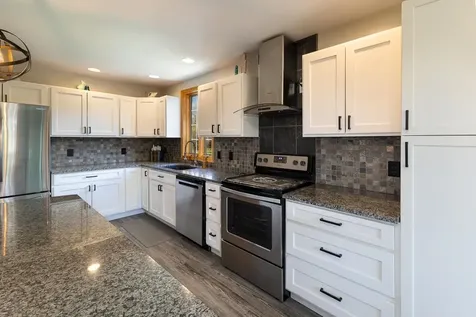 2 Maynard Court Grand Isle VT 05458