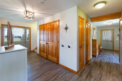 2 Maynard Court Grand Isle VT 05458