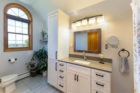 2 Maynard Court Grand Isle VT 05458