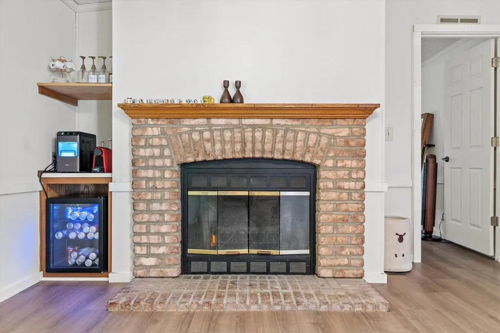 1 Longwood Lane Merrimack NH 03054