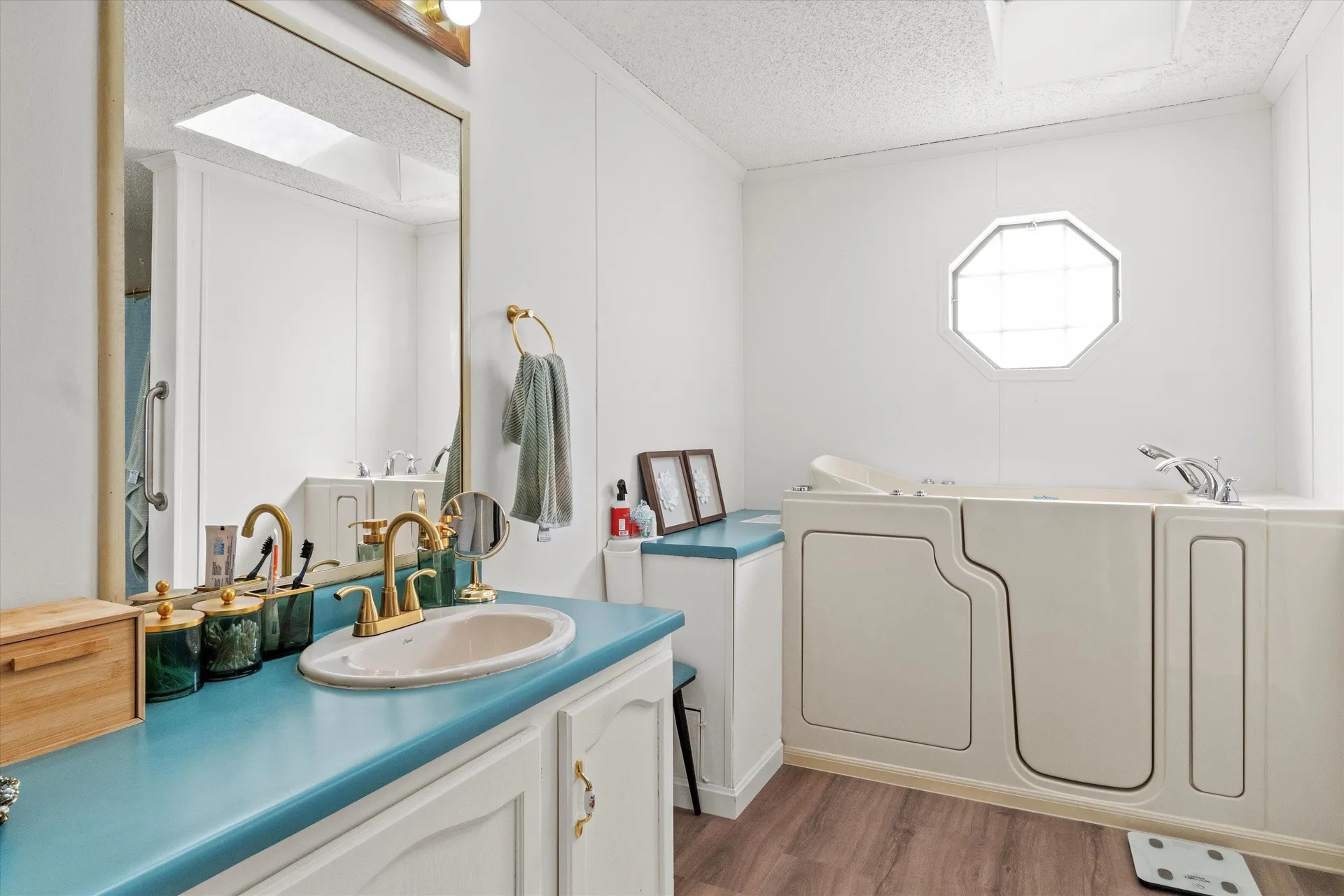 1 Longwood Lane Merrimack NH 03054