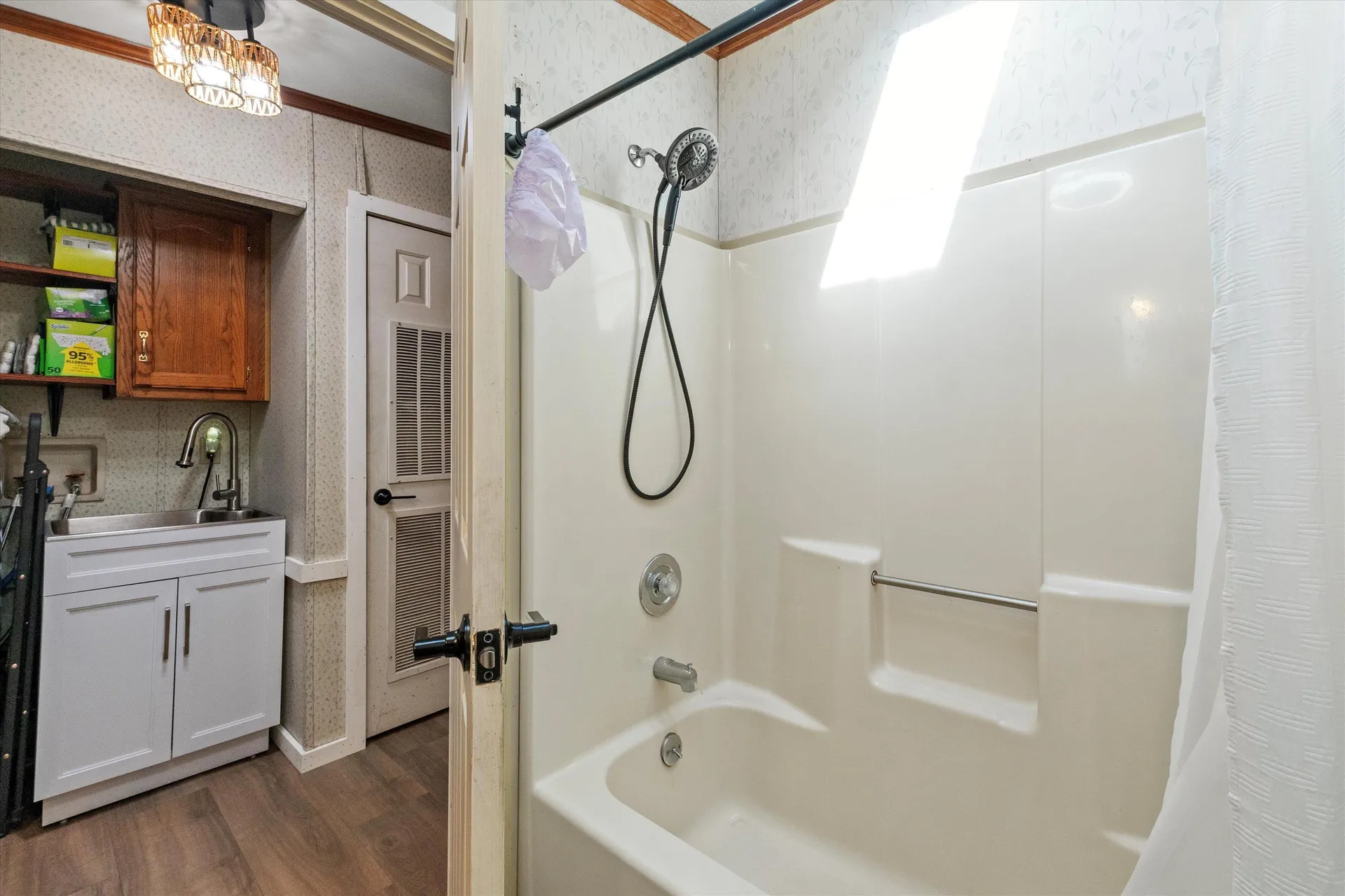 1 Longwood Lane Merrimack NH 03054