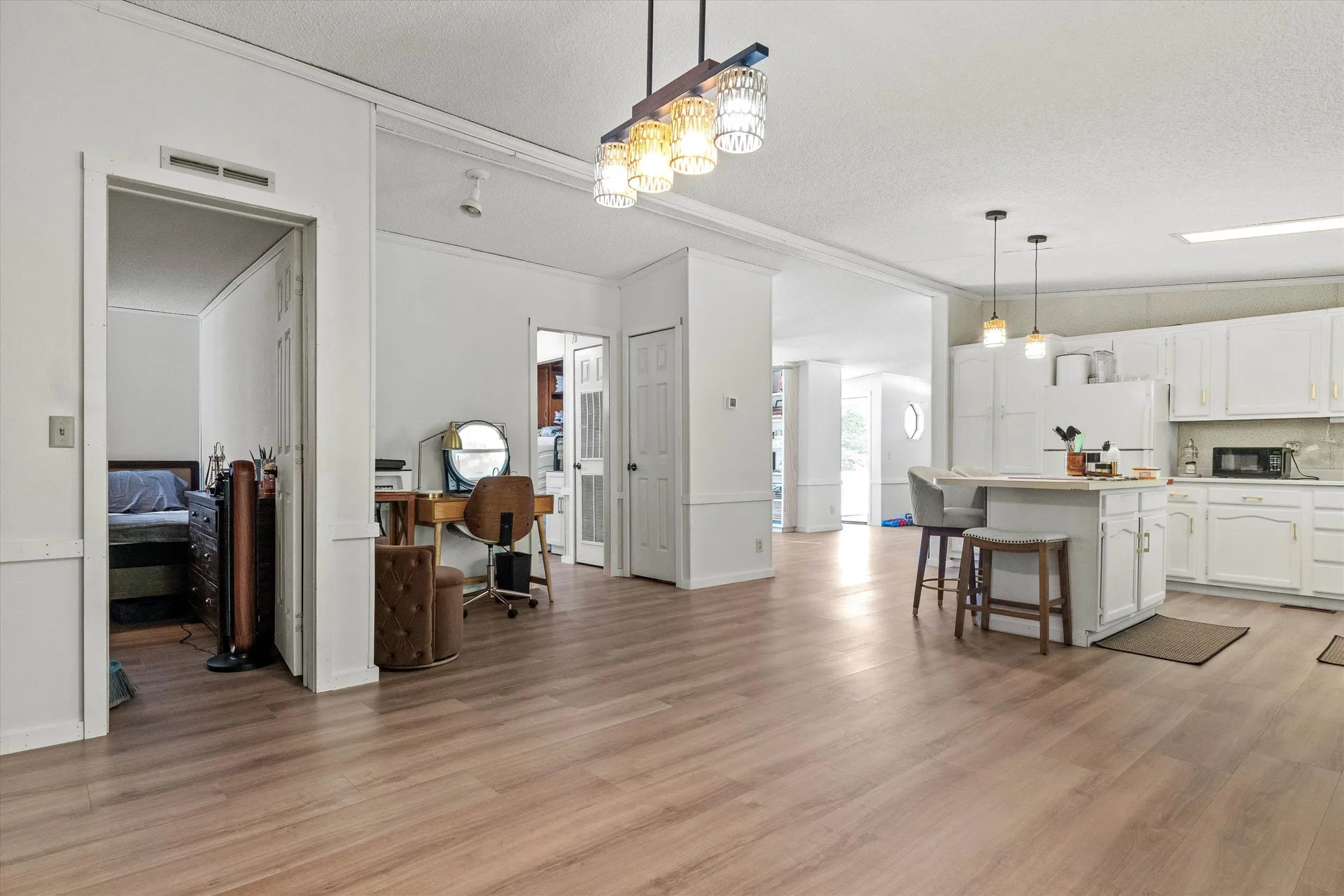 1 Longwood Lane Merrimack NH 03054