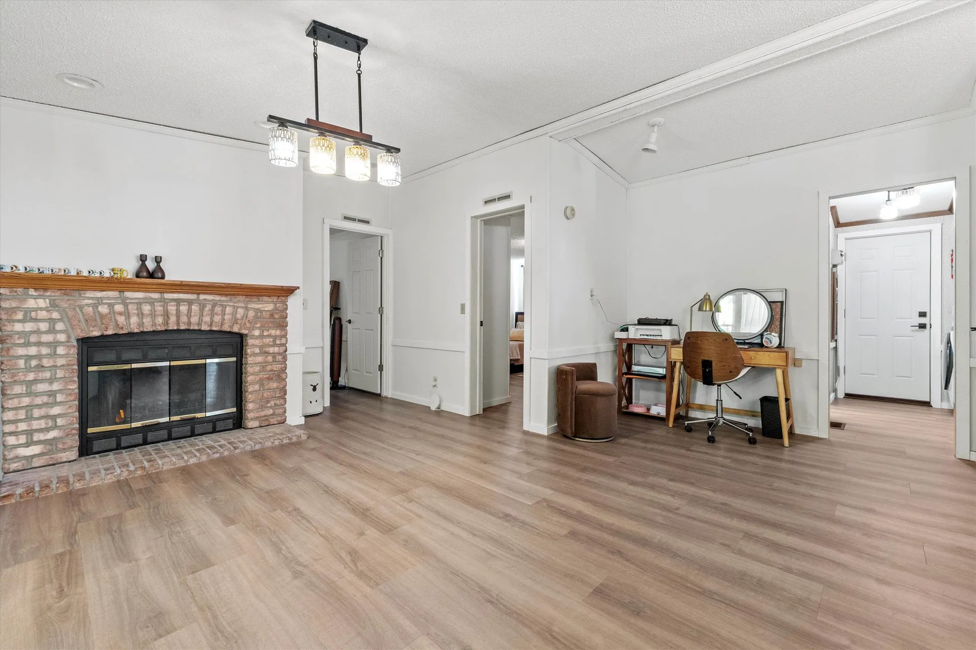 1 Longwood Lane Merrimack NH 03054