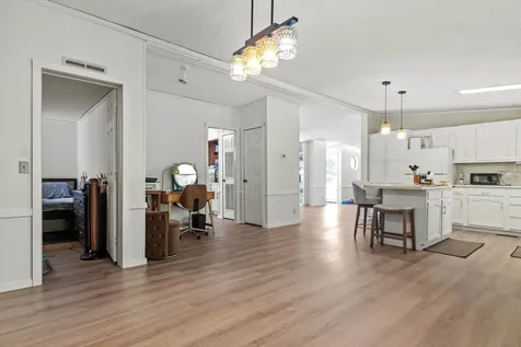 1 Longwood Lane Merrimack NH 03054