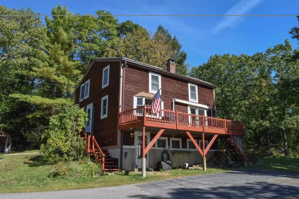 129 Griffin Road Deerfield NH 03037