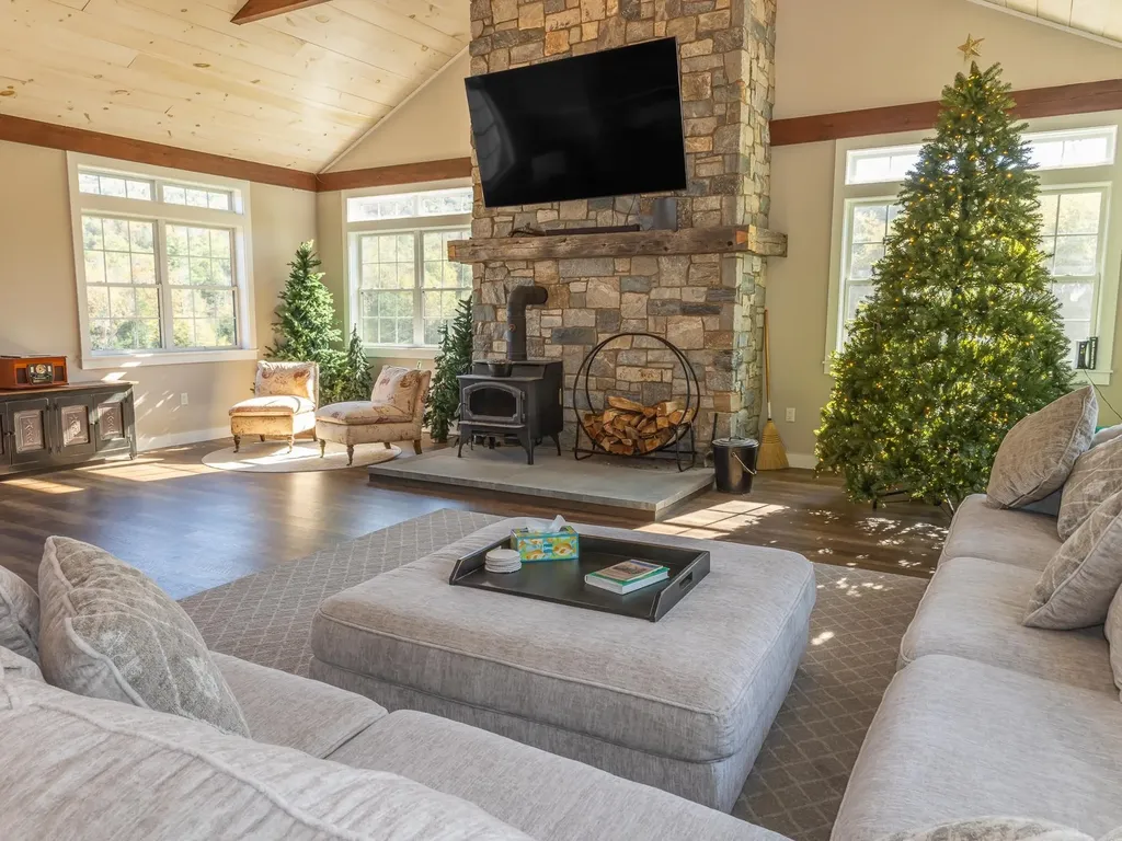 14 Hurricane Road Westmoreland NH 03467