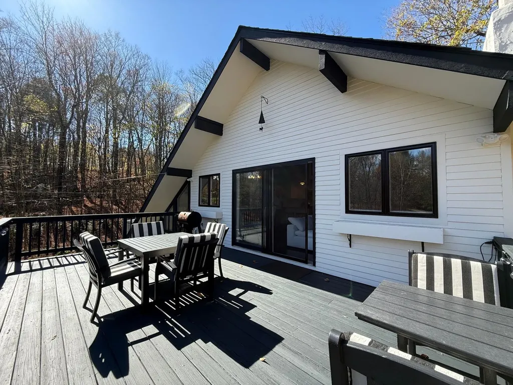 66 Hilltop Road Londonderry VT 05155