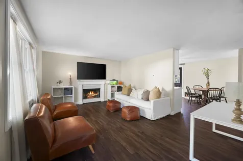 16 Blackberry Road Derry NH 03038