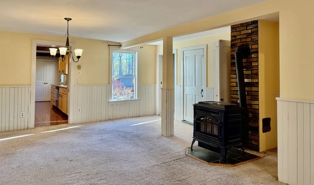 4106 Vt Route 30 Jamaica VT 05343