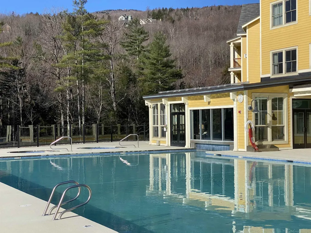 212 Qiii Jackson Gore Inn Ludlow VT 05149