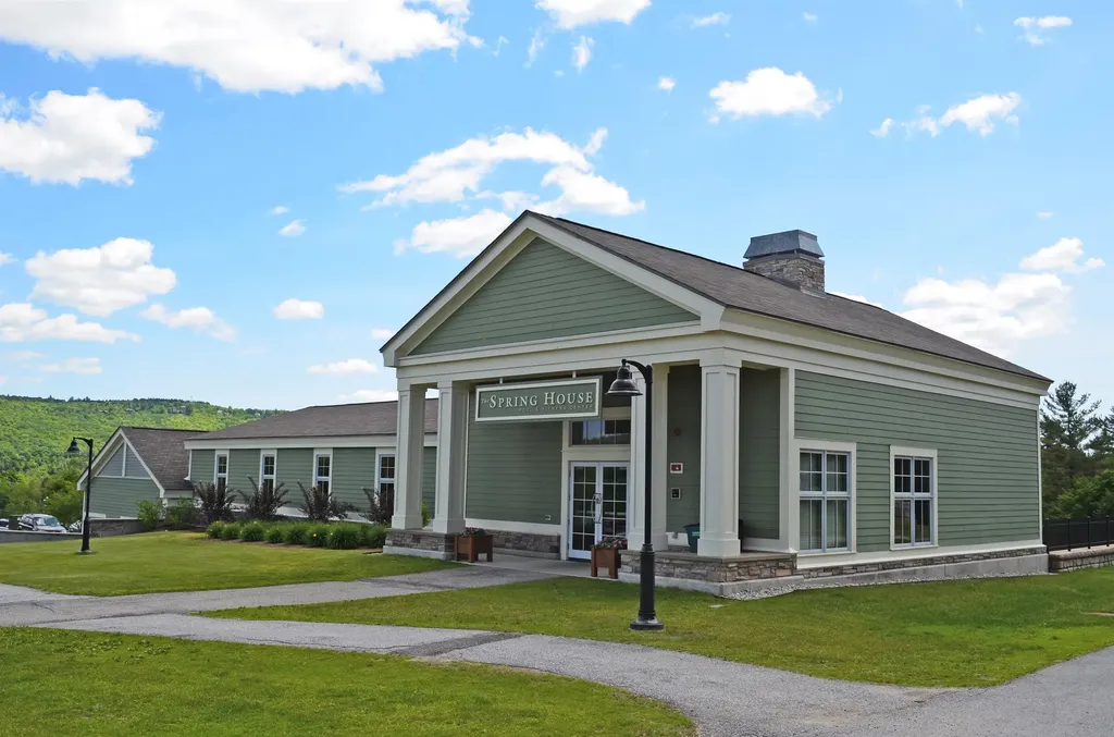 212 Qiii Jackson Gore Inn Ludlow VT 05149