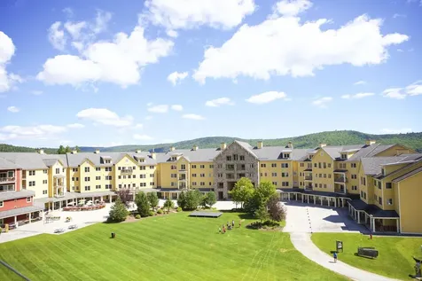 212 Qiii Jackson Gore Inn Ludlow VT 05149