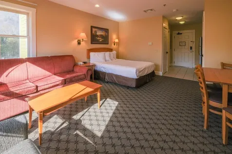 212 Qiii Jackson Gore Inn Ludlow VT 05149