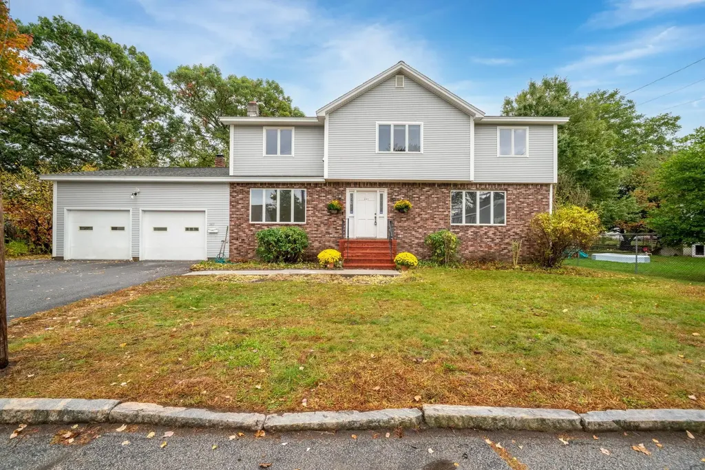 361 Laydon Street Manchester NH 03109