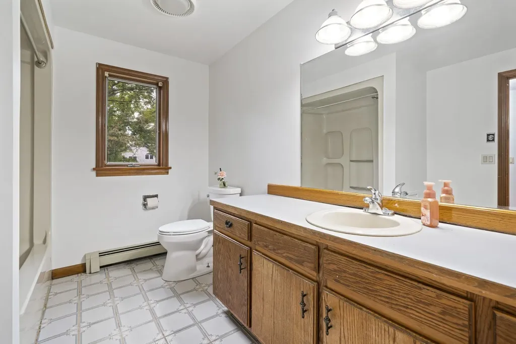 361 Laydon Street Manchester NH 03109