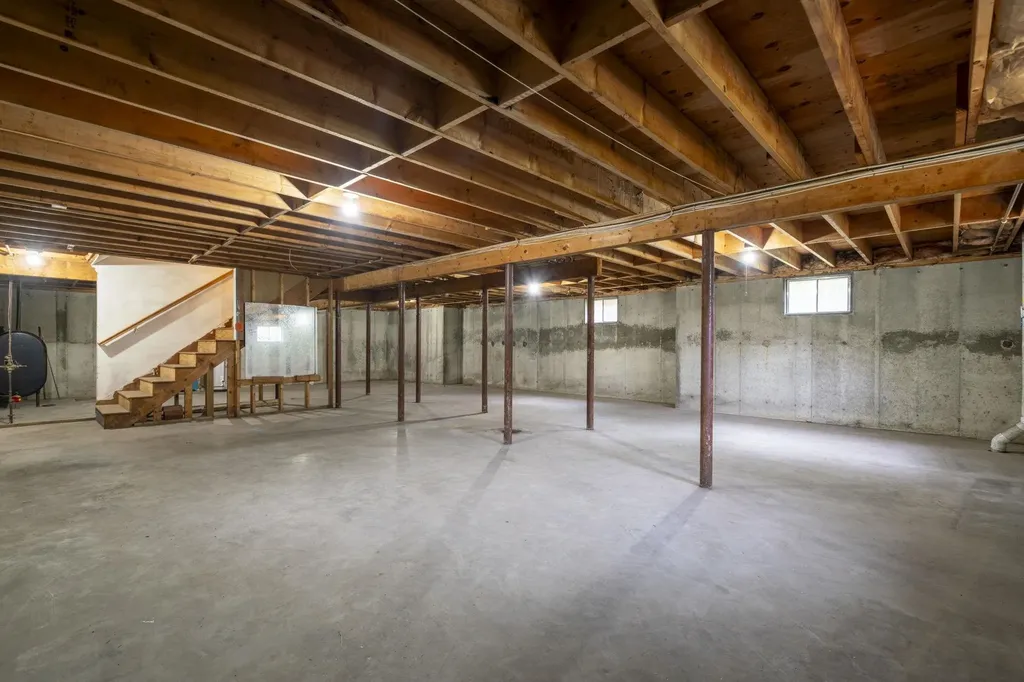 361 Laydon Street Manchester NH 03109