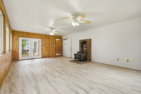 361 Laydon Street Manchester NH 03109