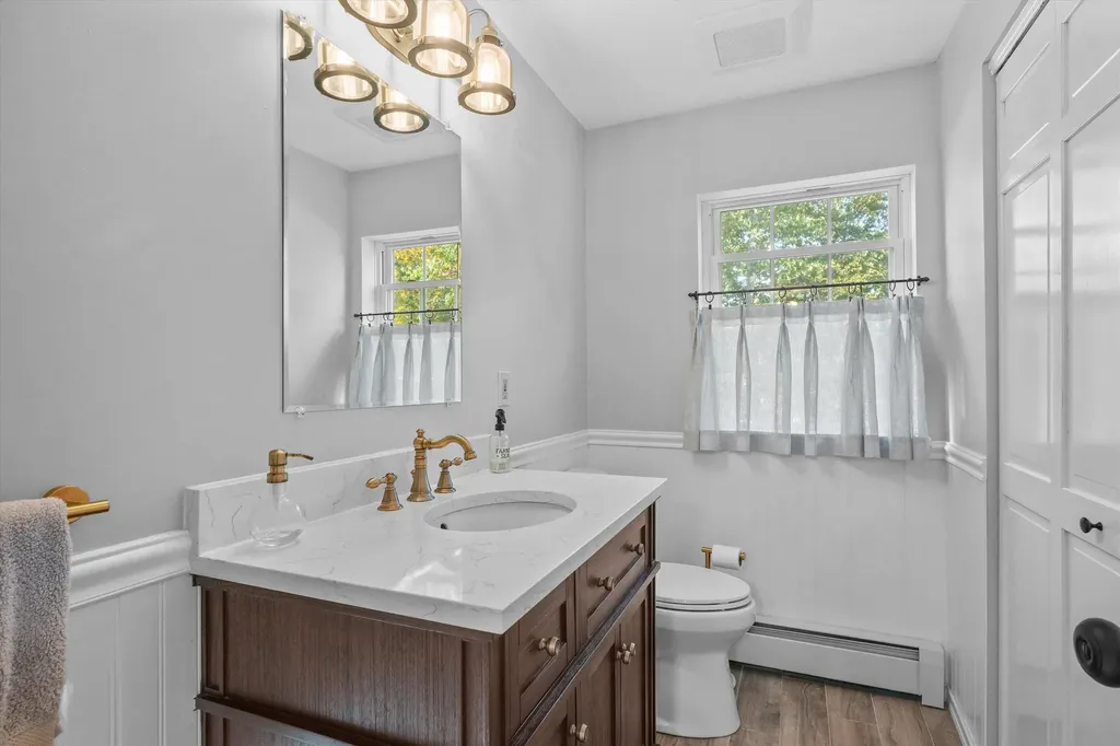 27 Village Drive Atkinson NH 03811