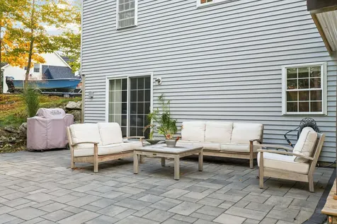 27 Village Drive Atkinson NH 03811