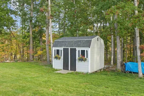 27 Village Drive Atkinson NH 03811