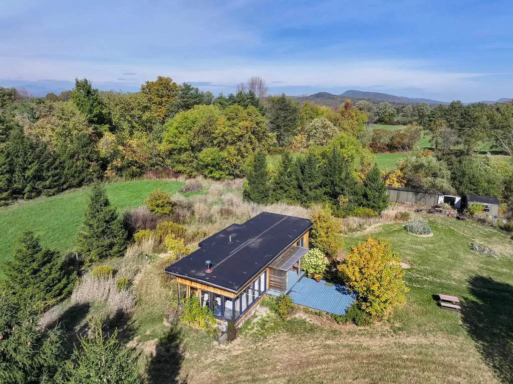 2137 N. Bingham Street Cornwall VT 05753