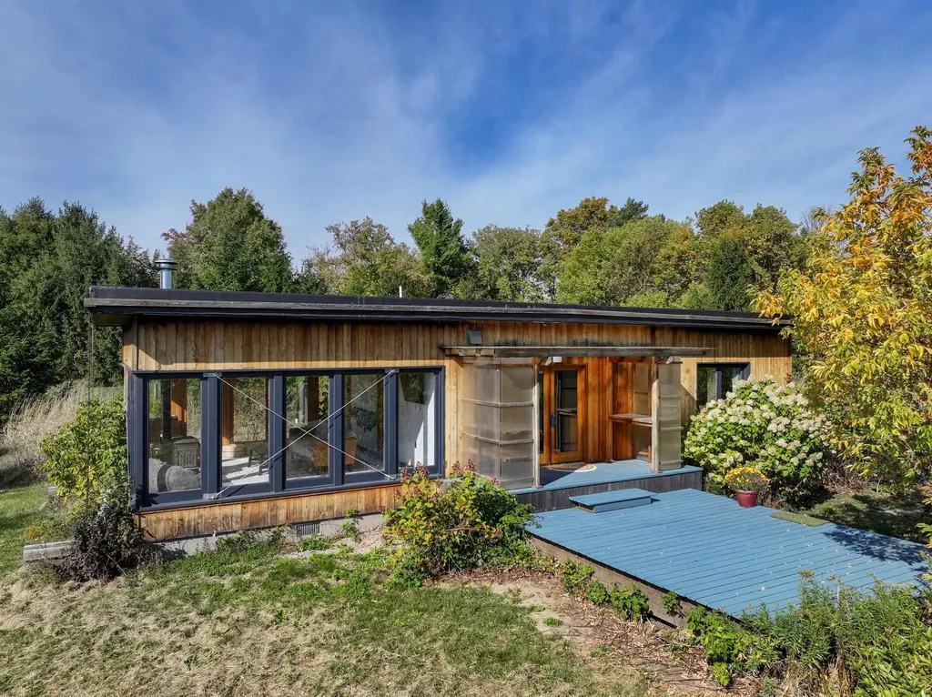 2137 N. Bingham Street Cornwall VT 05753