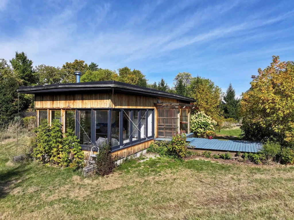 2137 N. Bingham Street Cornwall VT 05753