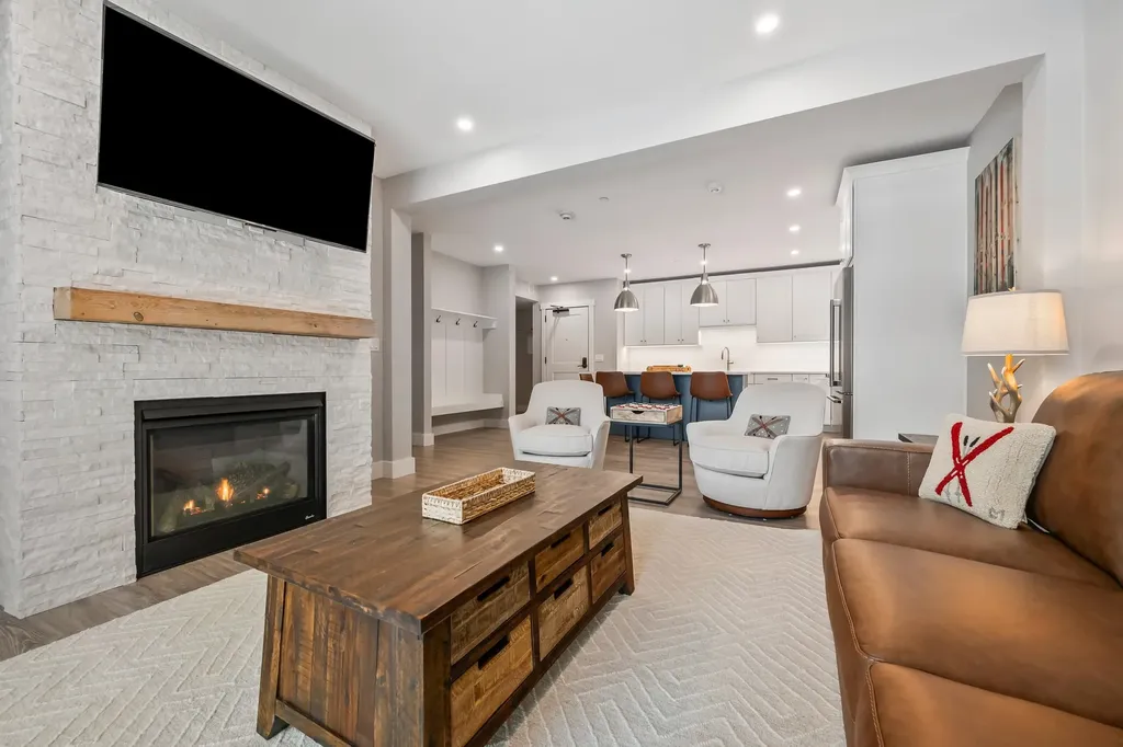 243 Skimobile Road Conway NH 03860