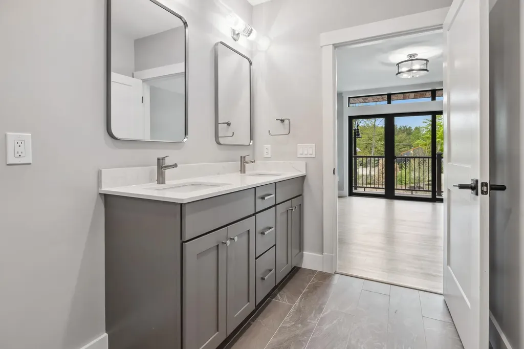 243 Skimobile Road Conway NH 03860