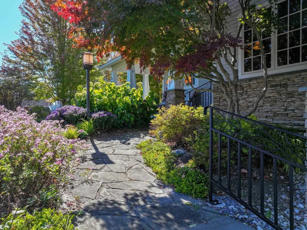 218 South Ridge Drive Middlebury VT 05753