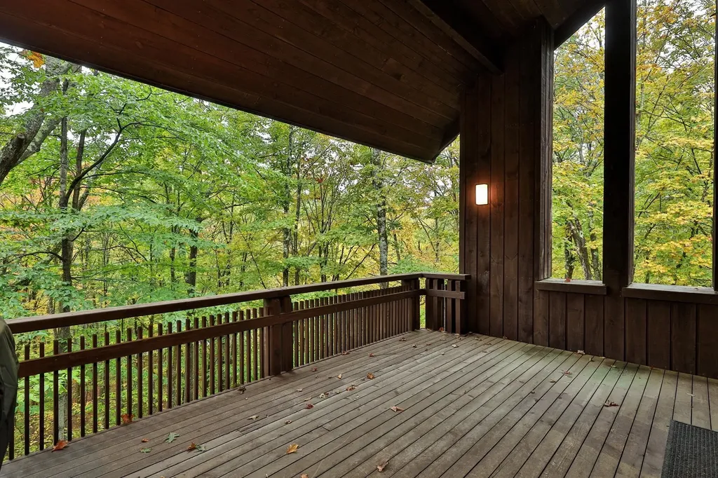 493 Kestrell Drive Plymouth VT 05056