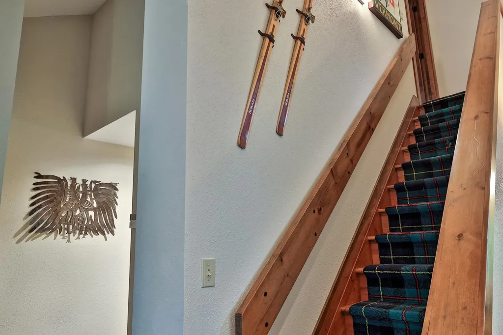 493 Kestrell Drive Plymouth VT 05056