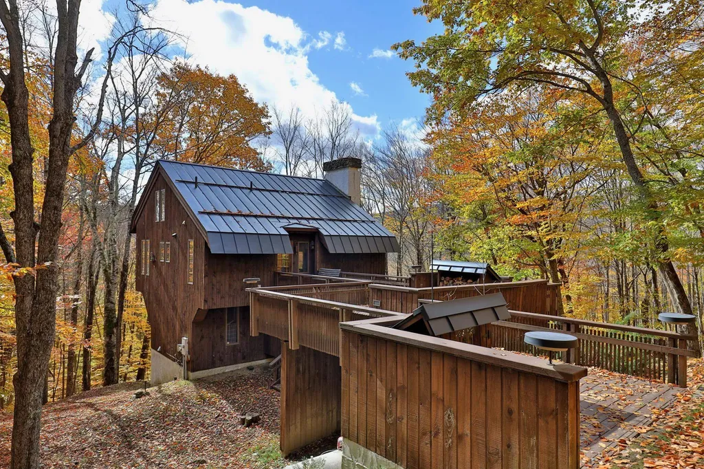 493 Kestrell Drive Plymouth VT 05056