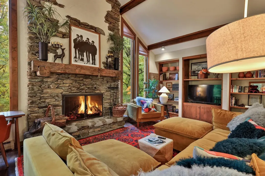 493 Kestrell Drive Plymouth VT 05056