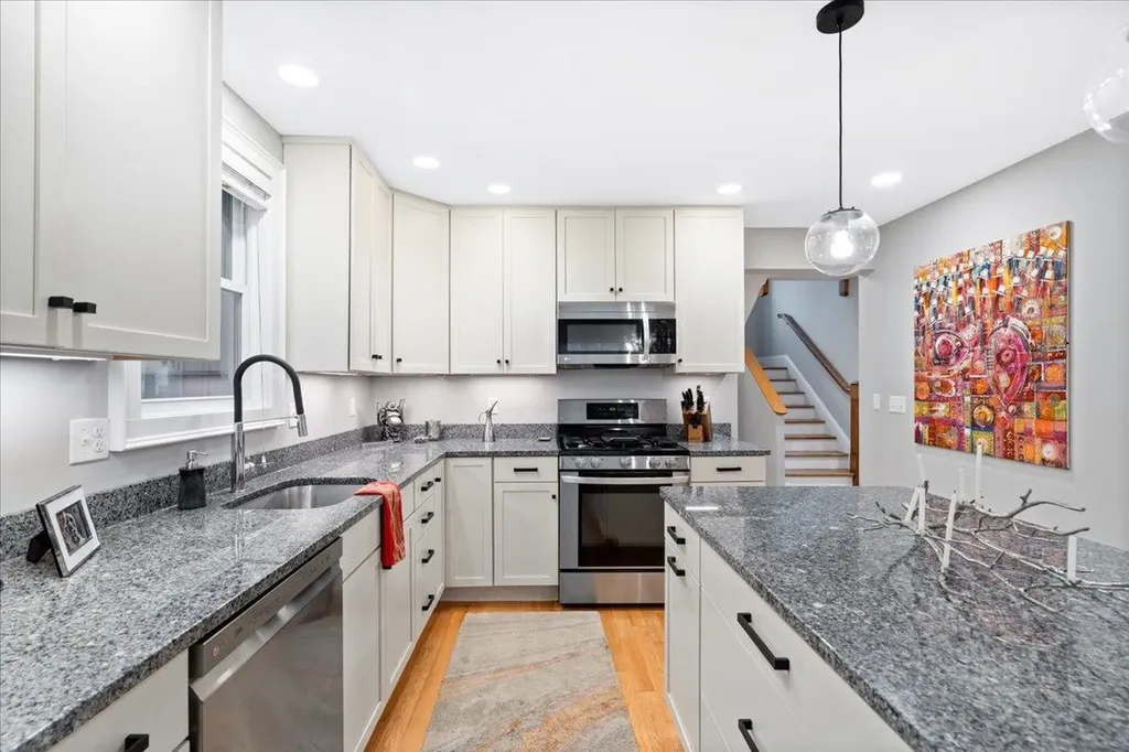 165 Taylor Street Manchester NH 03103