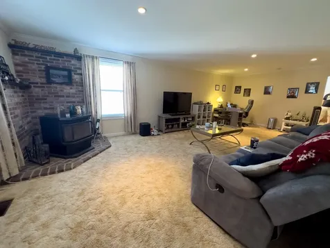 19.5 Balcom Street Nashua NH 03060