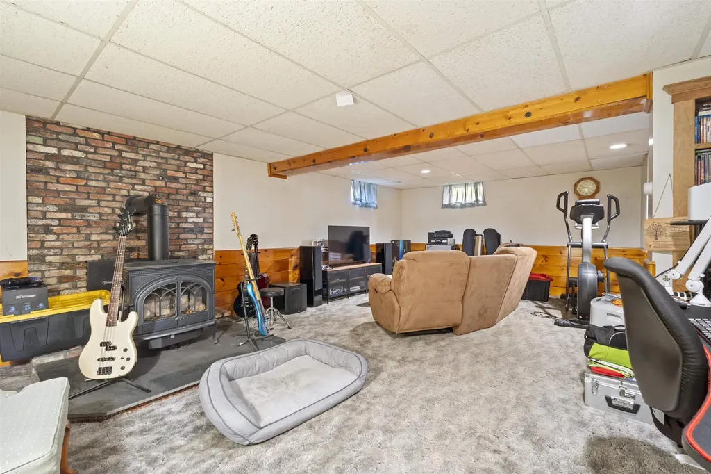 19 Vista Way Merrimack NH 03054