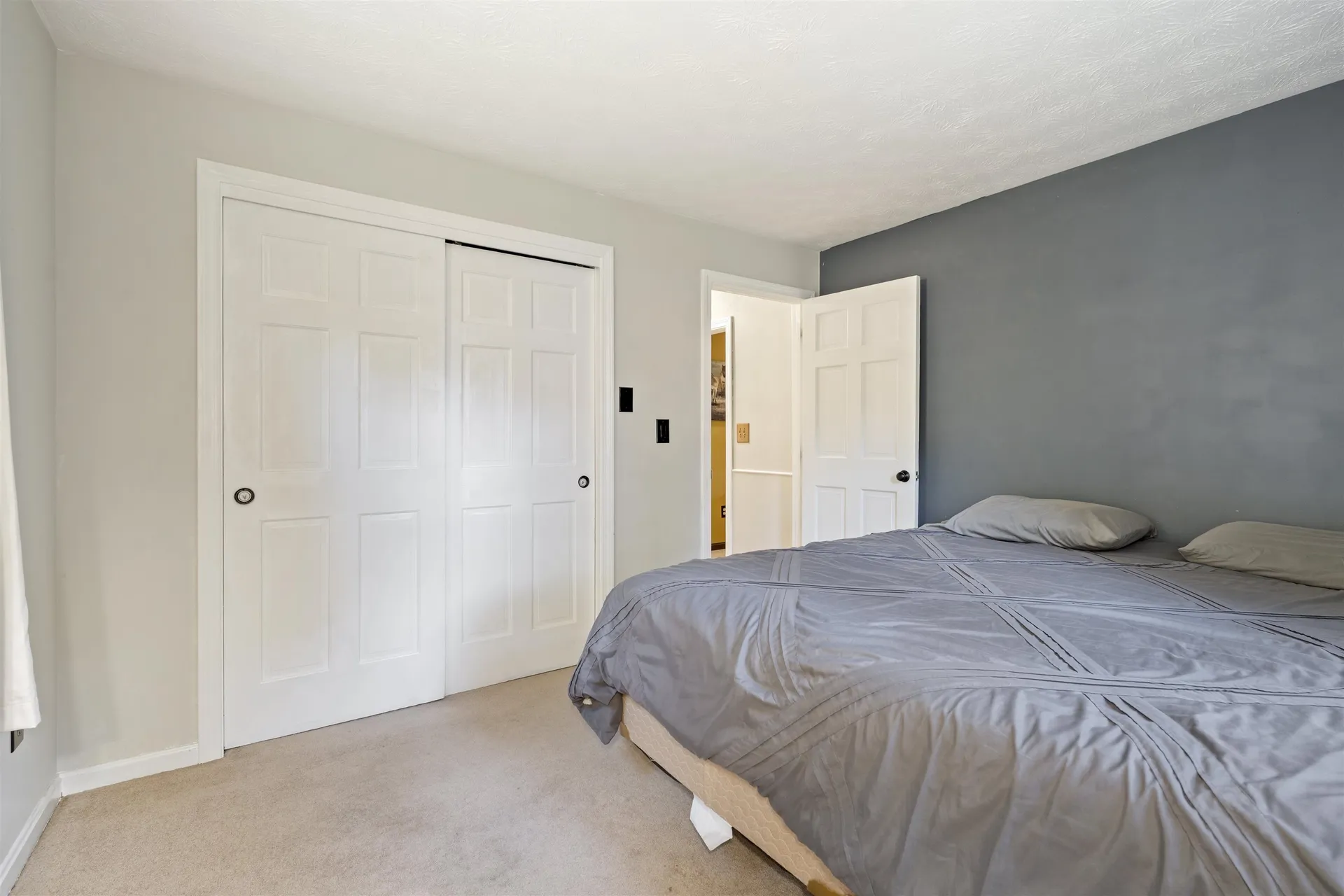 19 Vista Way Merrimack NH 03054