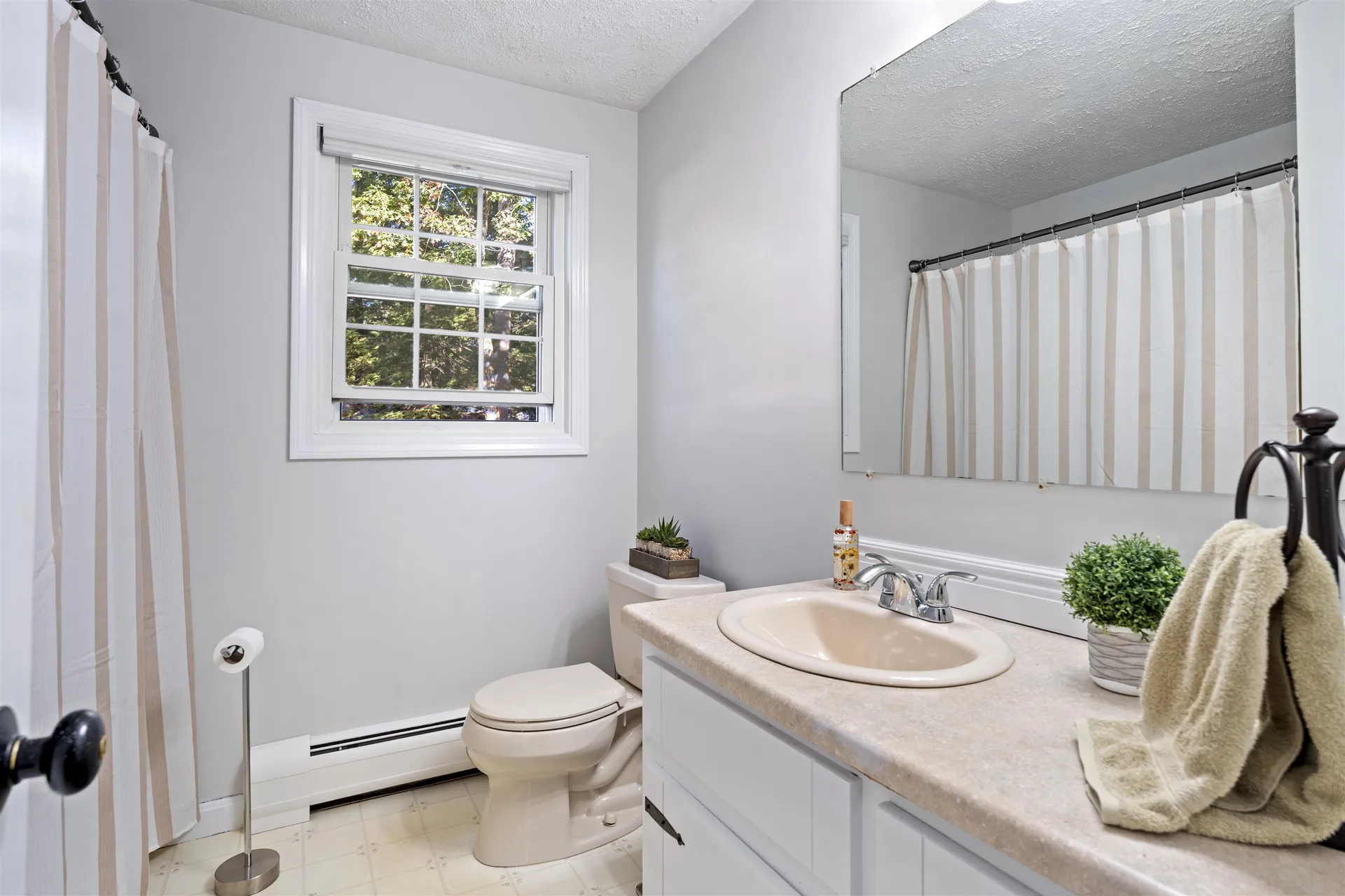 19 Vista Way Merrimack NH 03054