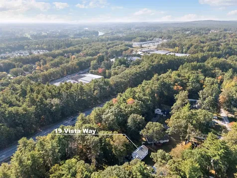 19 Vista Way Merrimack NH 03054