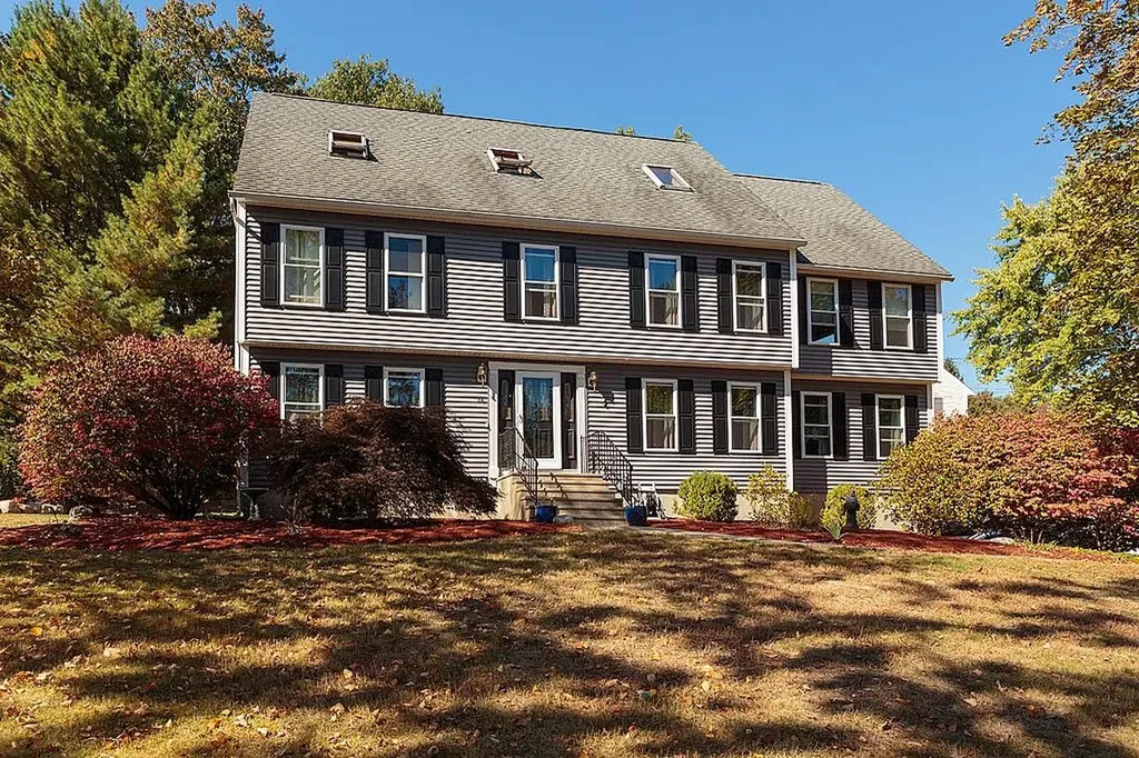14 Parrish Hill Drive Nashua NH 03063