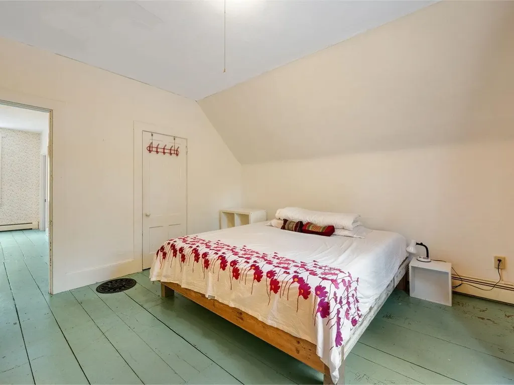 26 Mountain Street Bristol VT 05443