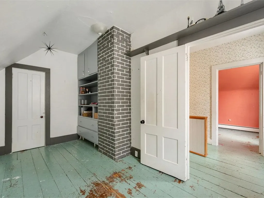 26 Mountain Street Bristol VT 05443