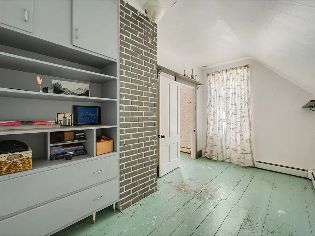 26 Mountain Street Bristol VT 05443