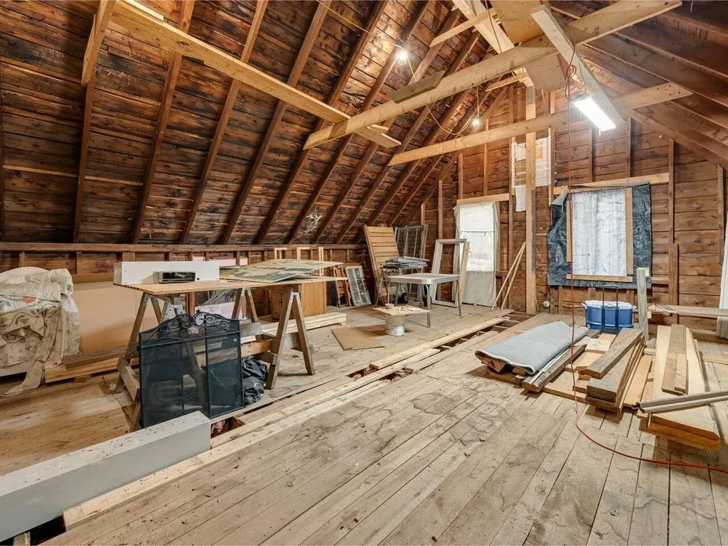 26 Mountain Street Bristol VT 05443