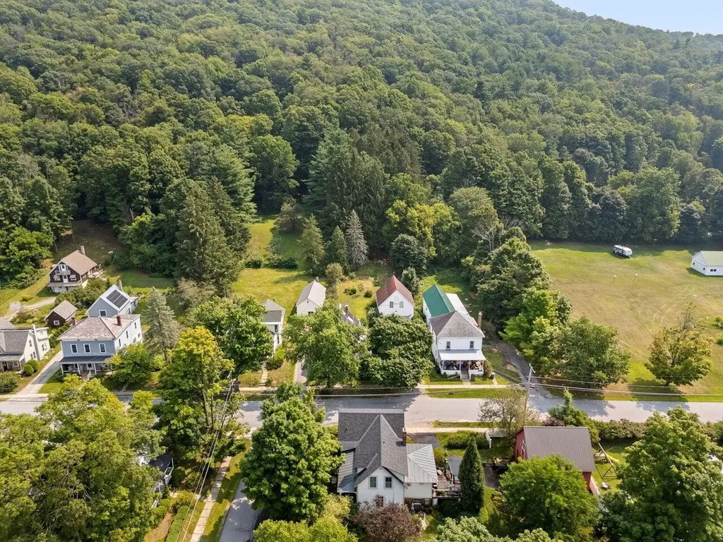 26 Mountain Street Bristol VT 05443