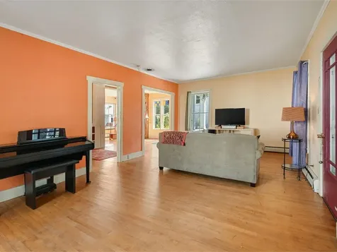 26 Mountain Street Bristol VT 05443