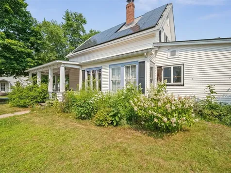 26 Mountain Street Bristol VT 05443