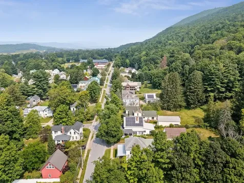 26 Mountain Street Bristol VT 05443